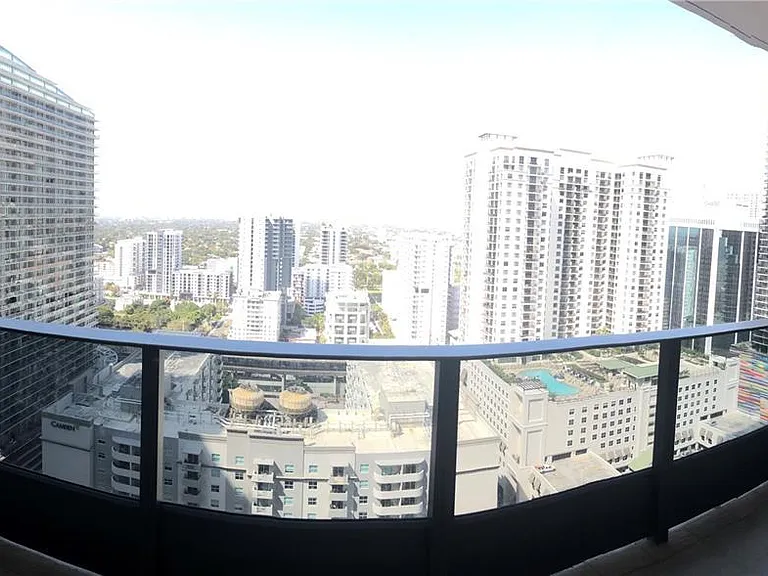 Brickell Plz — Photo 28