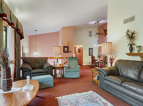 4th image of 9261 Windsor Pkwy #9261