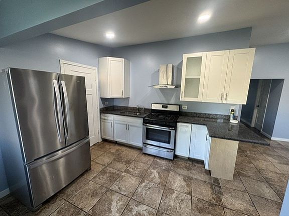 4th image of 737 Foran Ln