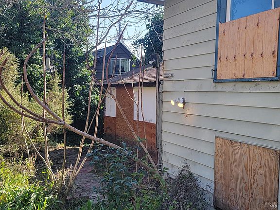 3rd image of 9500 Golf Links Road