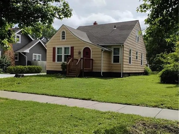 1231 S Hickory St, Ottawa, KS 66067