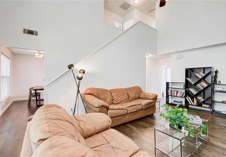 1204 Gates Cir SE — Photo 11