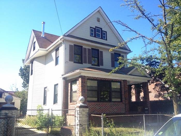 1st image of 11912 Farmers Blvd