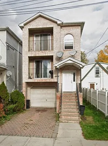 649 Court St #1 Photo 1
