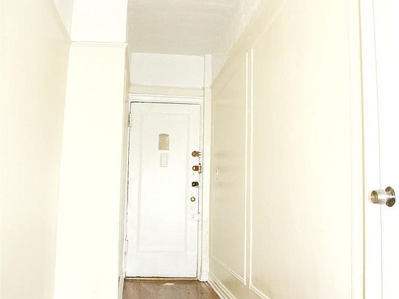 3rd image of 114 W 238th St APT 4D
