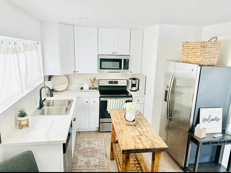 1372 Winston Ct #B — Photo 18