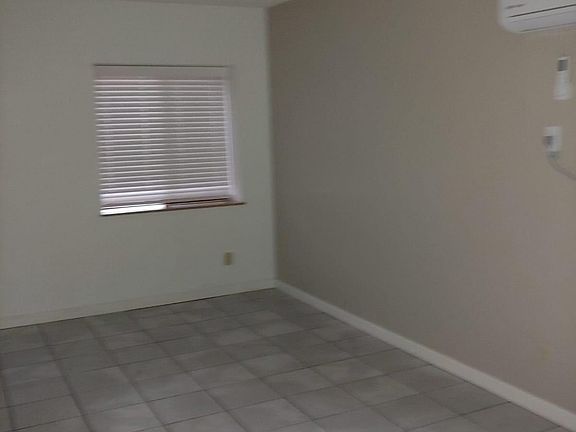 3rd image of 542 W Polk St #1