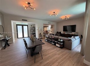 8631 Arboretum Ln, Miami, FL 33138