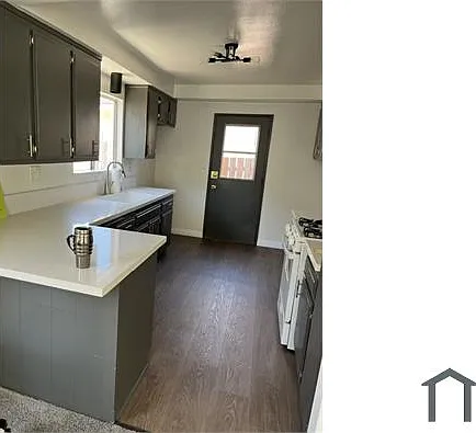 3 bed, 1000 sqft, $3,000 — Photo 2