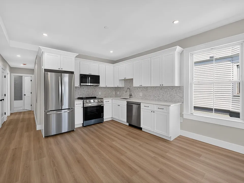 533 Washington St #1D