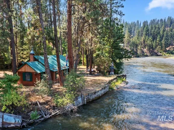 29 River Run Way, Garden Valley, ID 83622