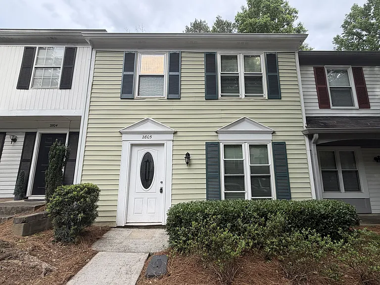 2805 Queen Anne Ct — Photo 2