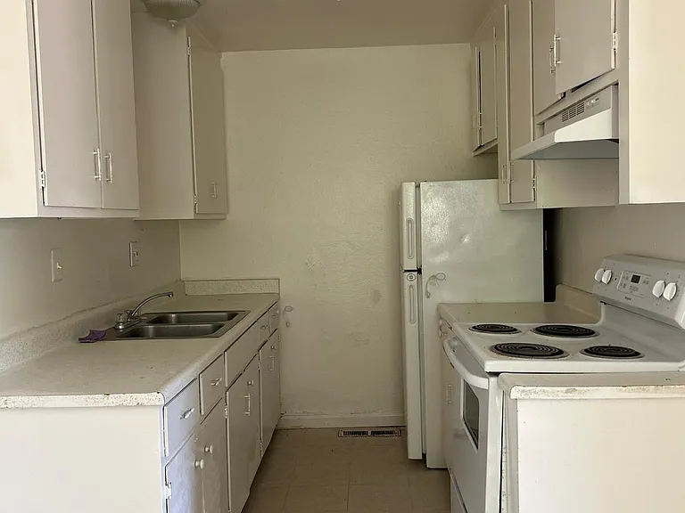 102 E Dakota Ave #B — Photo 1