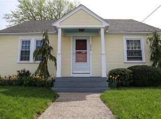 226 Benjamin St, Pawtucket, RI 02861