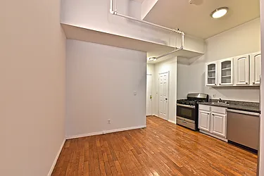 Rented by LEE & ASSOCIATES NYC RESIDENTIAL LLC