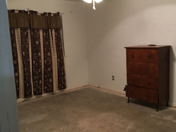 5th image of 1612 E 50th St