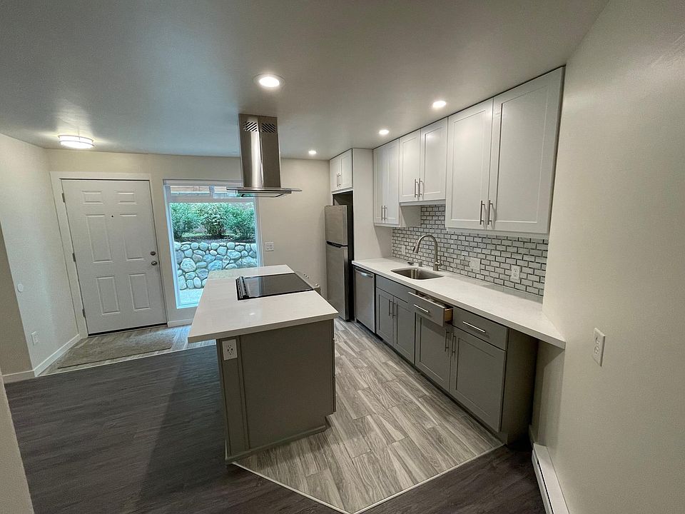 Kitchen and Island