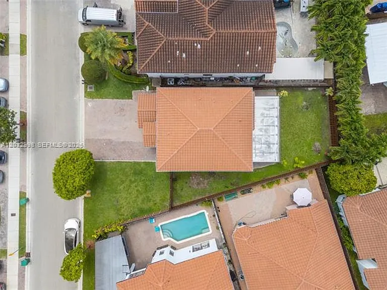 9925 NW 10th St — Photo 44