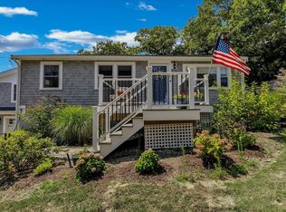 30 Manomet Ave, Plymouth, MA 02360