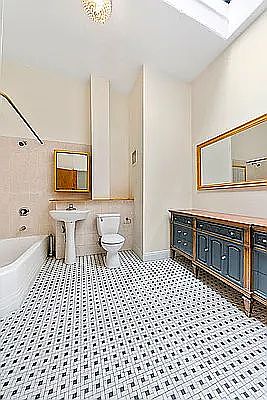 5th image of 18 W 30th St APT 4