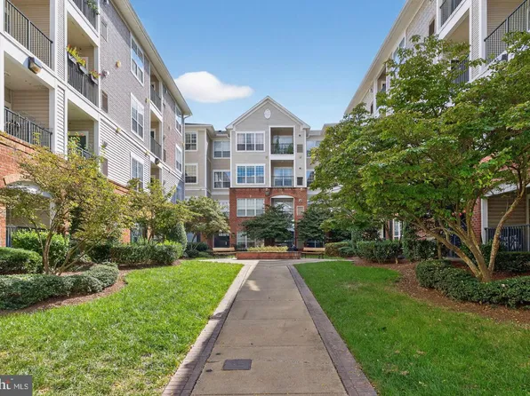 4862 Eisenhower Ave Unit 366, Alexandria, VA 22304