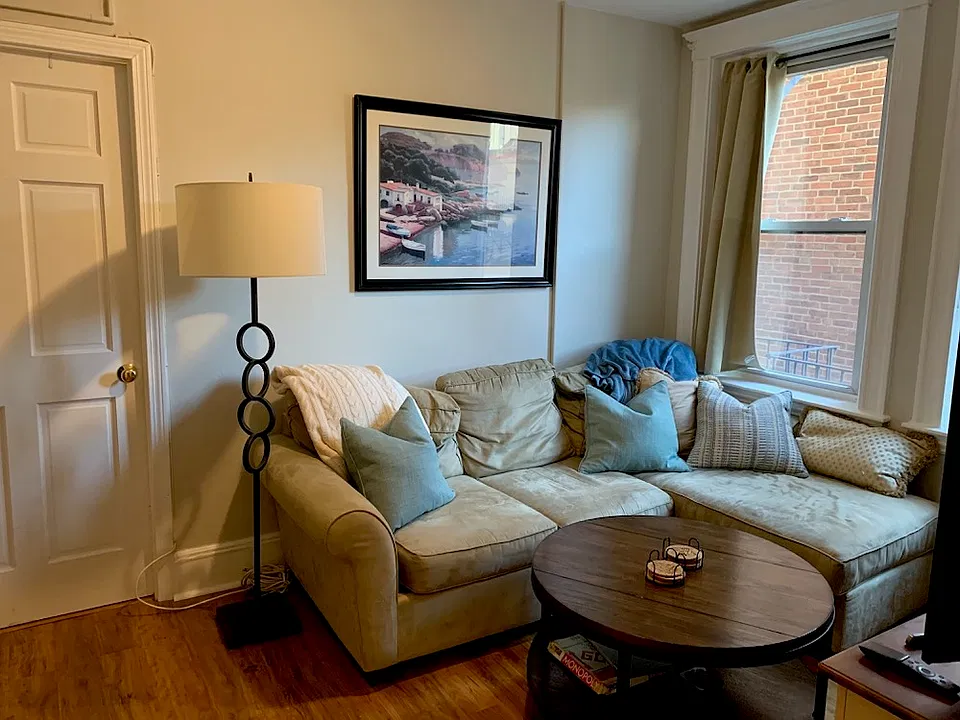 220 Hanover St #12A