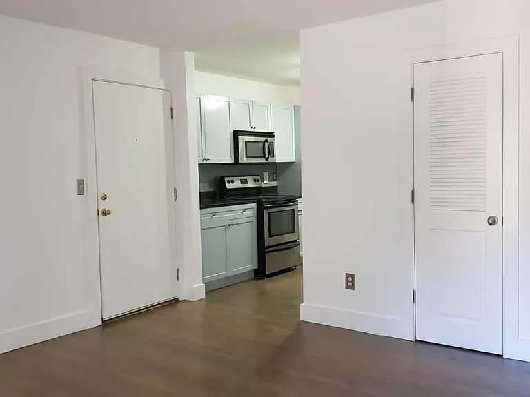 2023 Oakview Rd SE #B222 — Photo 8