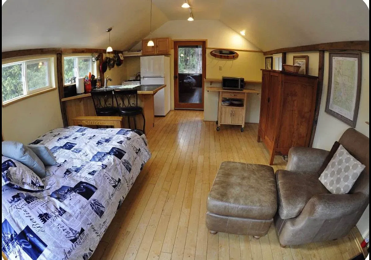 Weston Ln, Mount Shasta — Photo 2