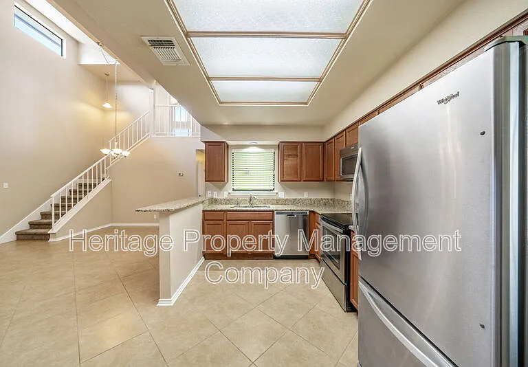 1932 Broken Oak St — Photo 10