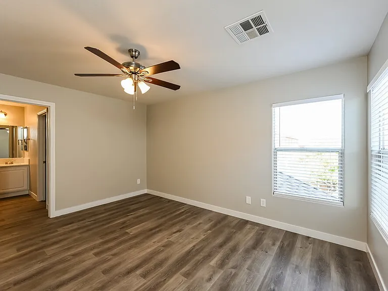 7424 Scottish Castle Ave — Photo 11
