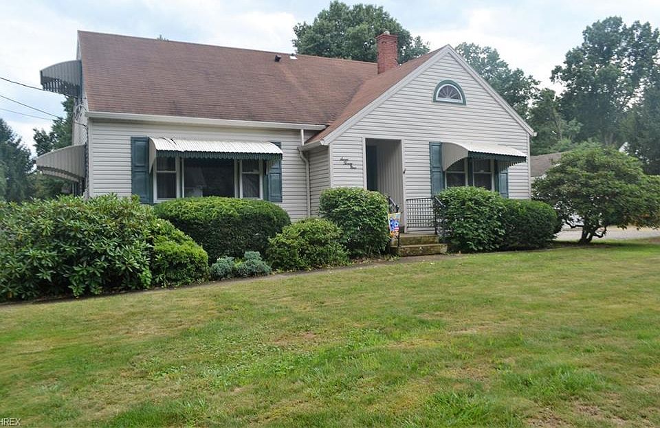 1st image of 729 Winter St