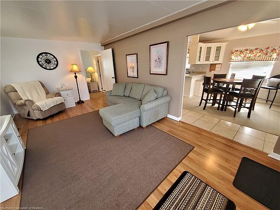2nd image of 3607 Andrew Cir