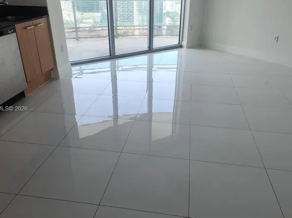 3226 Coral Lake Ln, Pompano Beach, FL