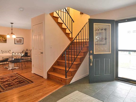 2nd image of 4 Lauren Ln