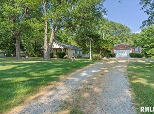 2682 N Farmingdale Rd, Pleasant Plains, IL 62677