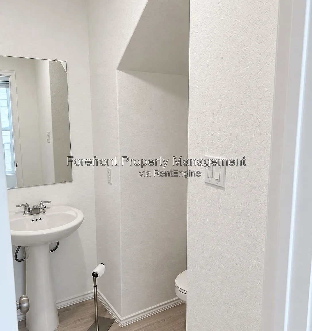 4 bed, 2.5 bath, 1530 sqft, $1,450 — Photo 4