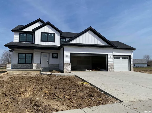 301 Hodges Ct, Chatham, IL 62629