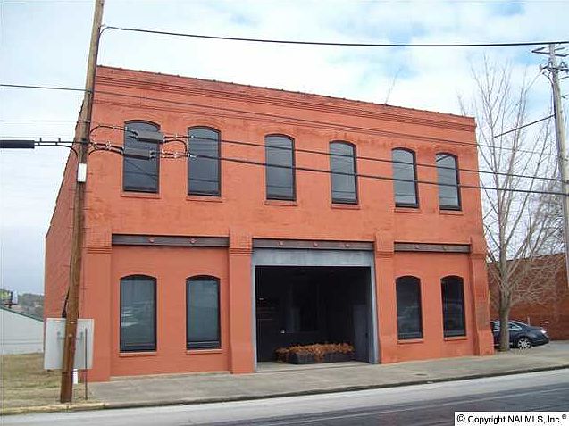 2nd image of 515 Locust St