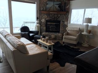 10503 Lost Valley Rd, Montague, MI 49437