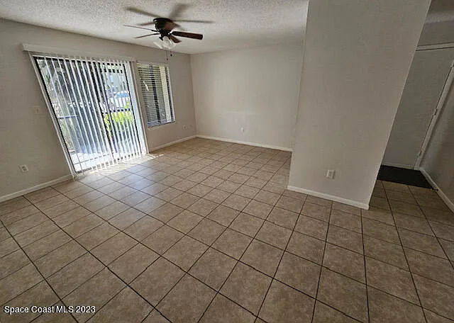 3585 Sable Palm Lane - A — Photo 3