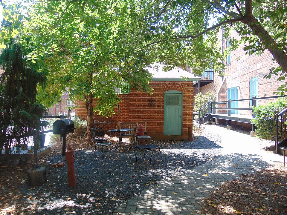 Exterior Commons