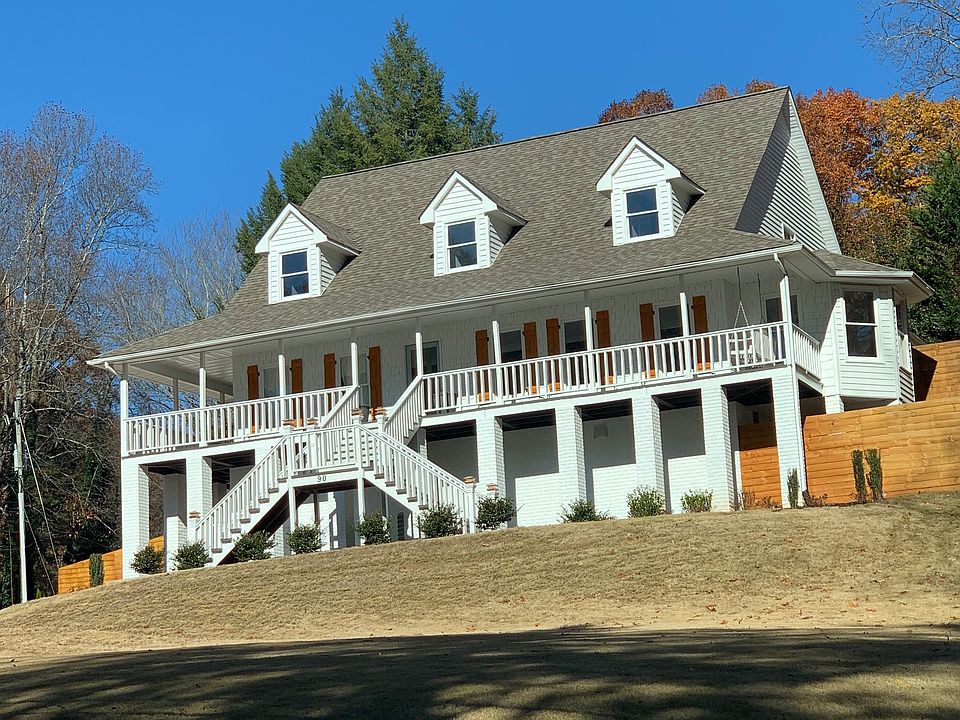 Welcome Home!!!  90 Club Dr
