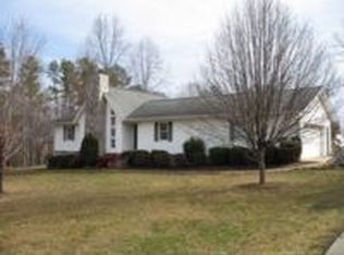 601 Robinhood Rd, Maiden, NC 28650