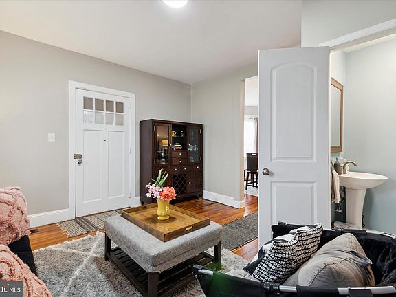 5th image of 1417 Morton Ave