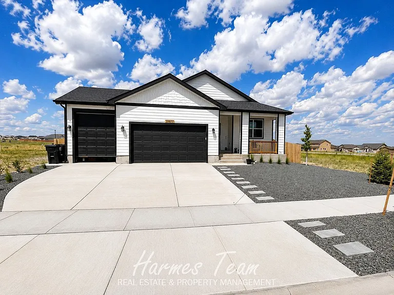 11017 Coastal Hills Ln — Photo 1