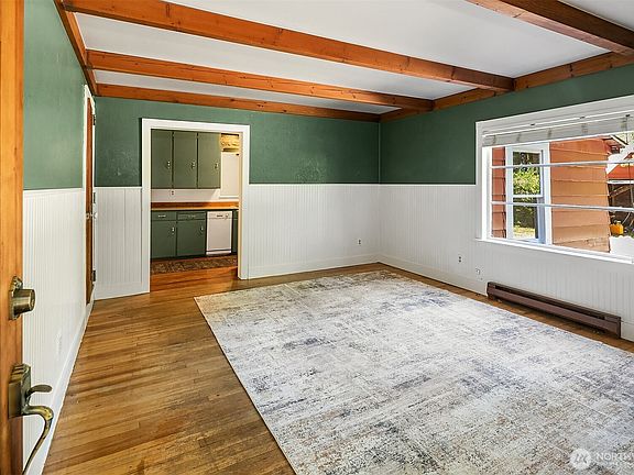2nd image of 43119 SE North Bend Way