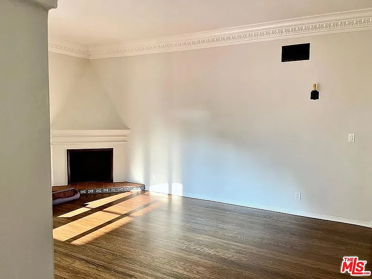 1330 N Harper Ave #180 — Photo 7