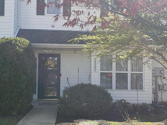 2nd image of 48283 Picketts Harbor Ct