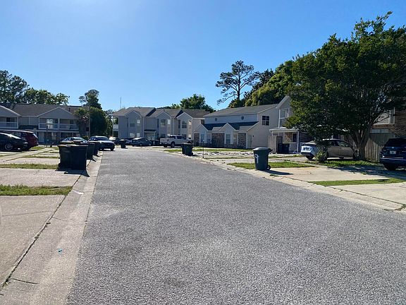 3rd image of 30 Chatelaine Cir SE
