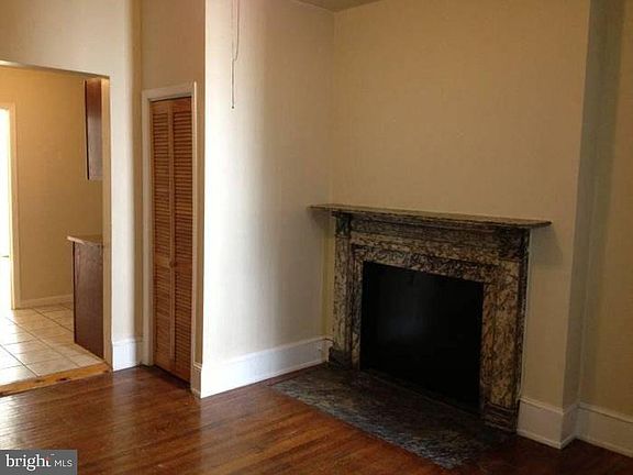 3rd image of 1229 Spruce St APT 2f